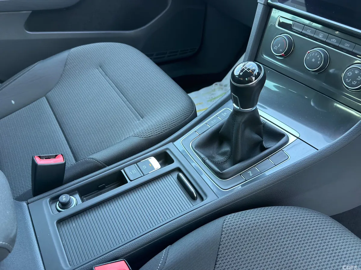 Volkswagen Golf Estate, Diesel, 2018, Grey
