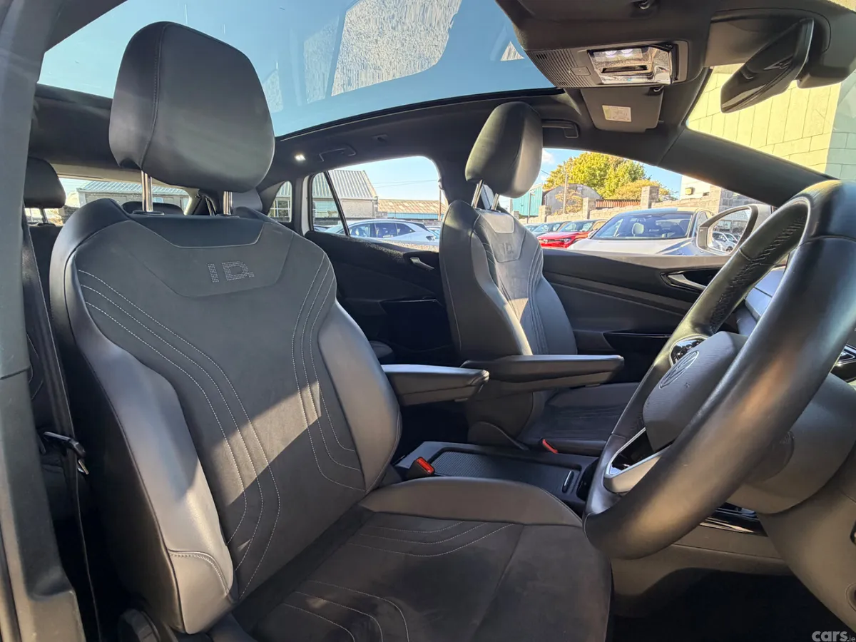 Volkswagen ID.4 Estate, Electric, 2023, White
