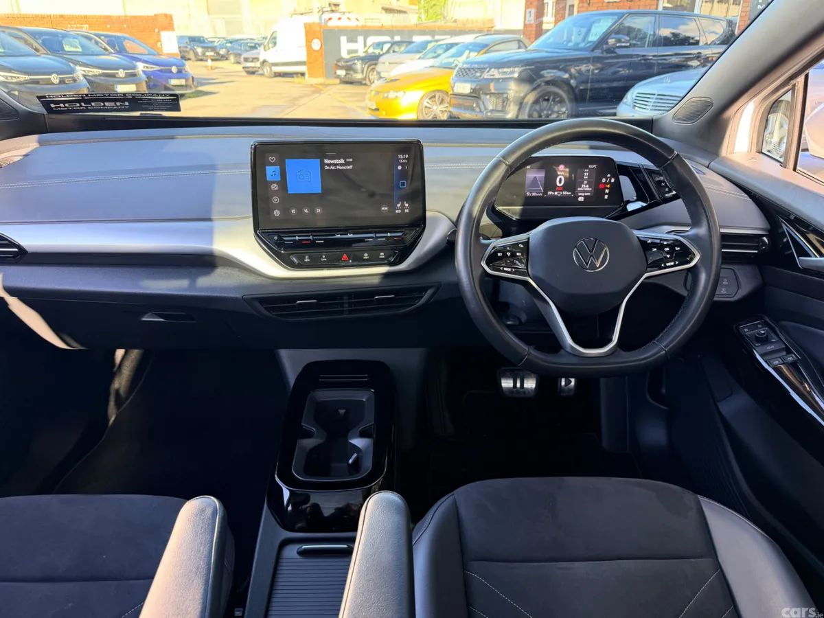 Volkswagen ID.4 Estate, Electric, 2023, White