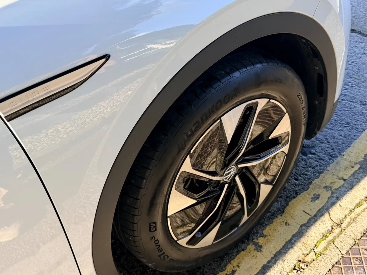 Volkswagen ID.4 Estate, Electric, 2023, White