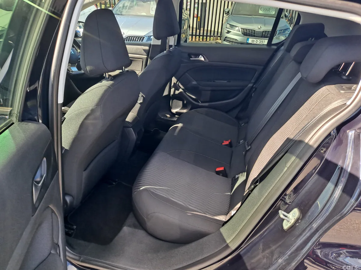 Peugeot 308 Hatchback, Diesel, 2018, Blue