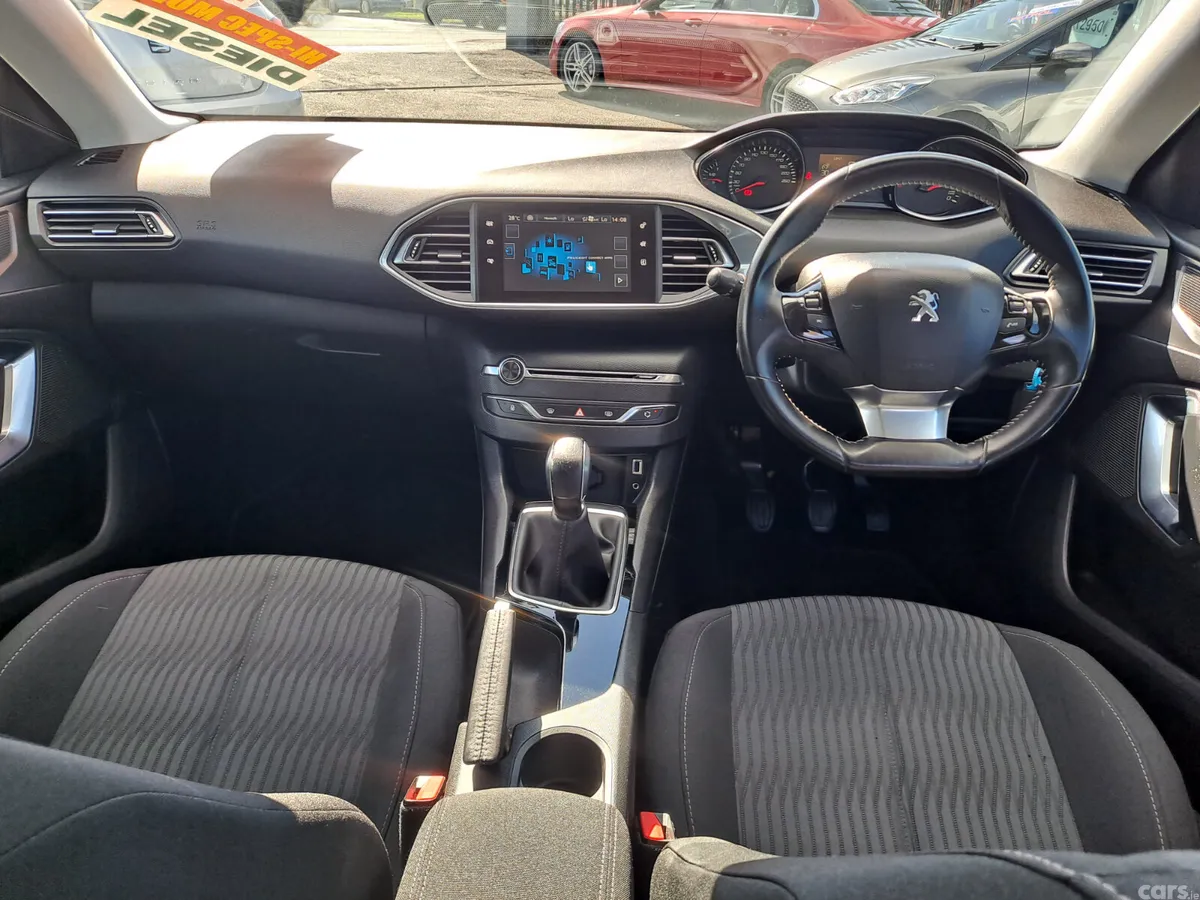 Peugeot 308 Hatchback, Diesel, 2018, Blue