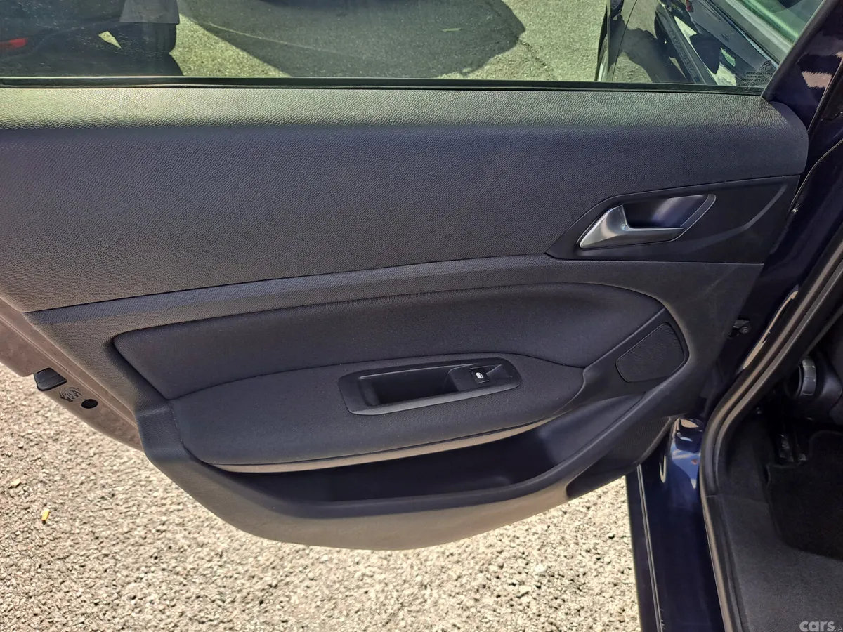 Peugeot 308 Hatchback, Diesel, 2018, Blue