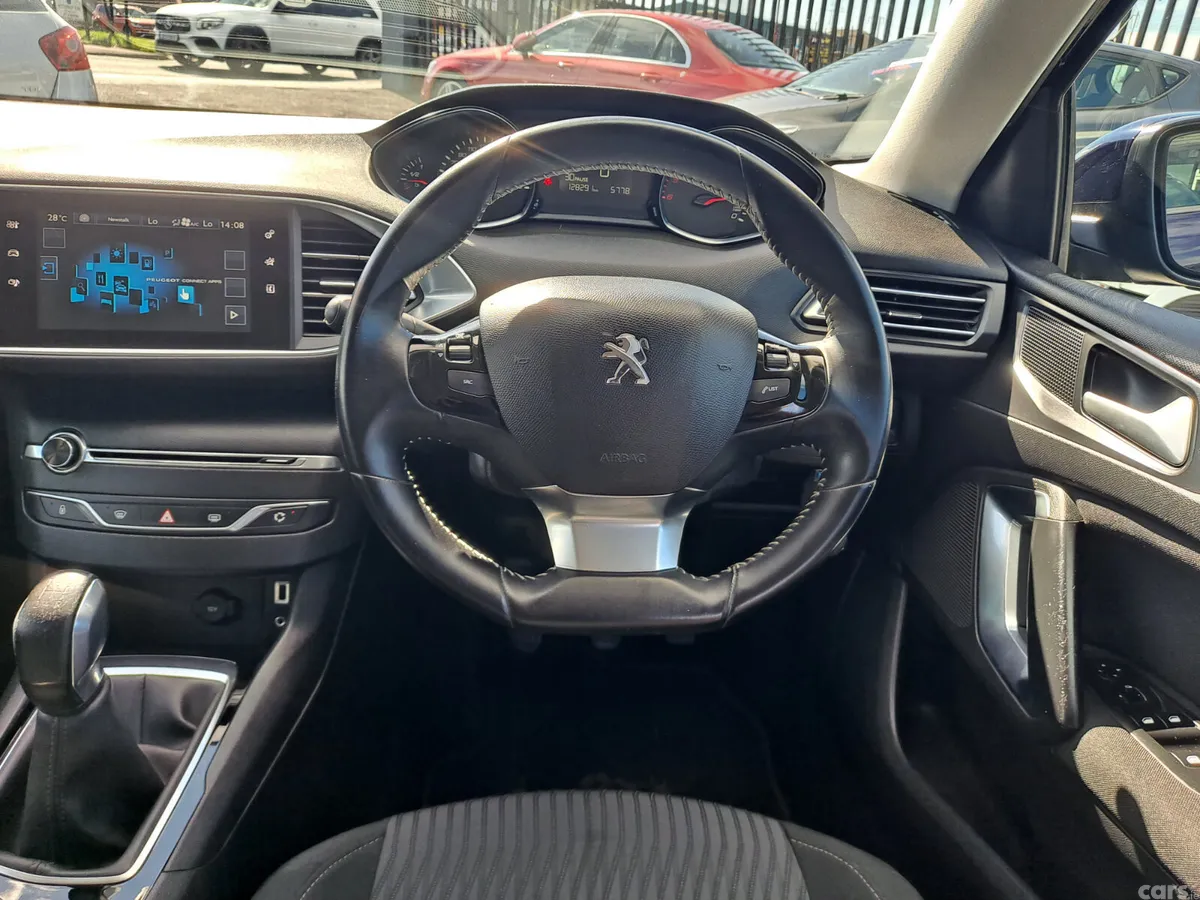 Peugeot 308 Hatchback, Diesel, 2018, Blue