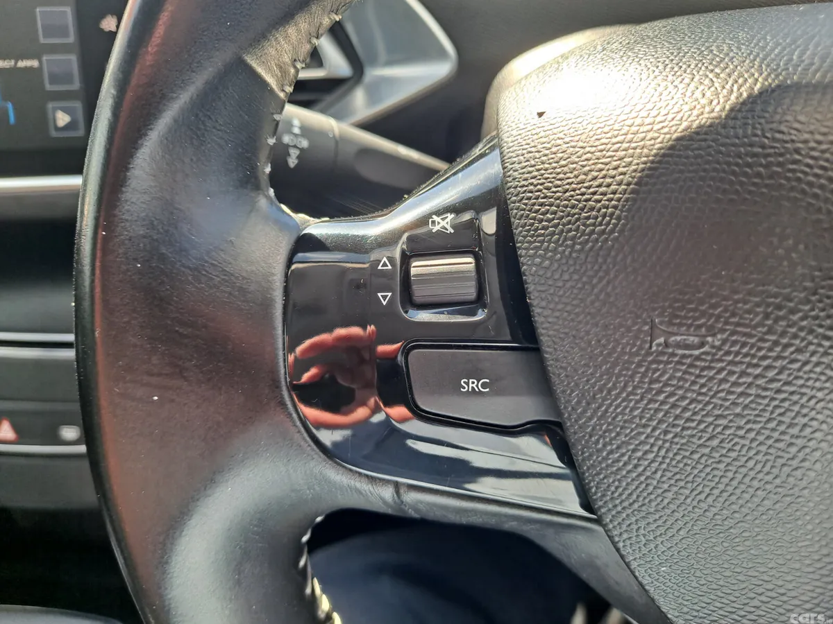 Peugeot 308 Hatchback, Diesel, 2018, Blue