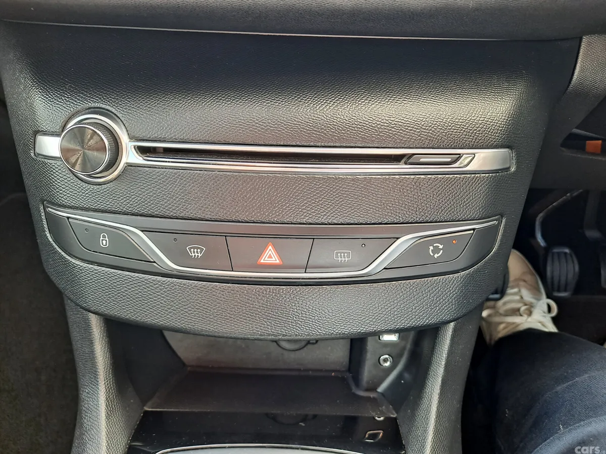 Peugeot 308 Hatchback, Diesel, 2018, Blue