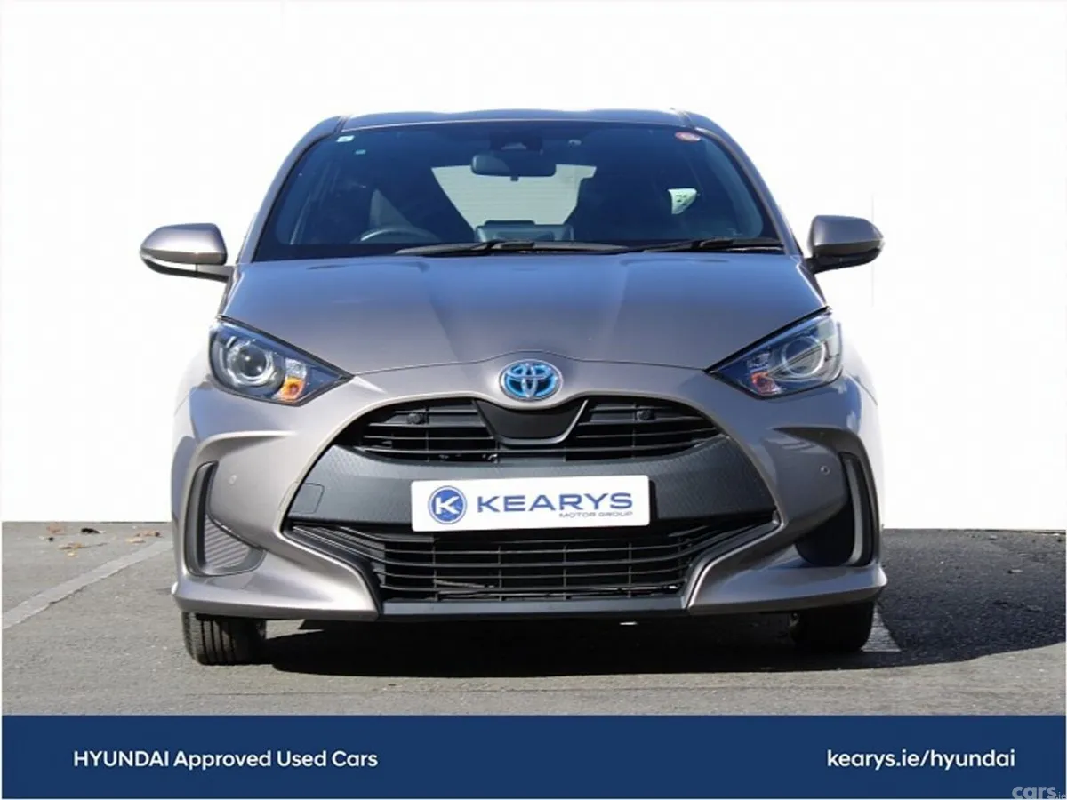 Toyota Yaris Hatchback, Petrol Hybrid, 2022, 