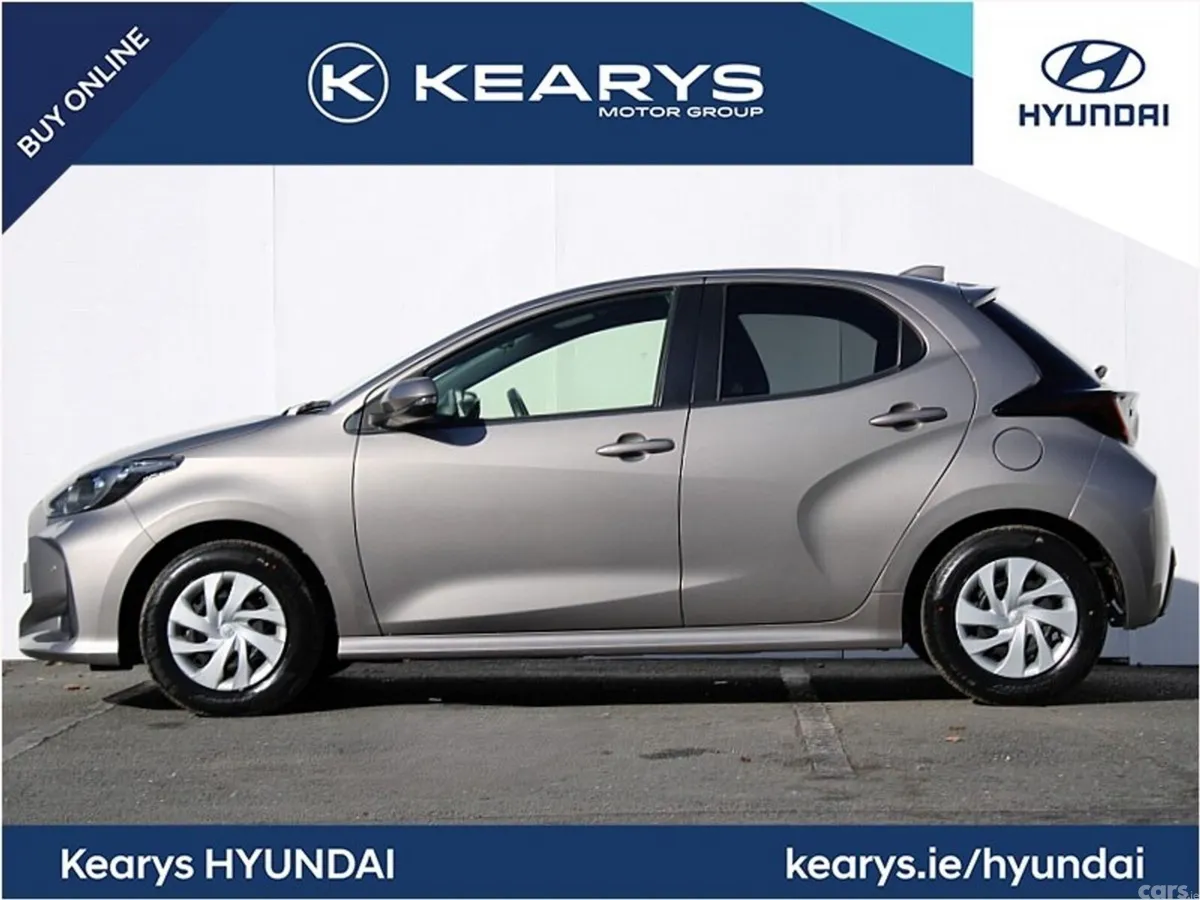 Toyota Yaris Hatchback, Petrol Hybrid, 2022, 