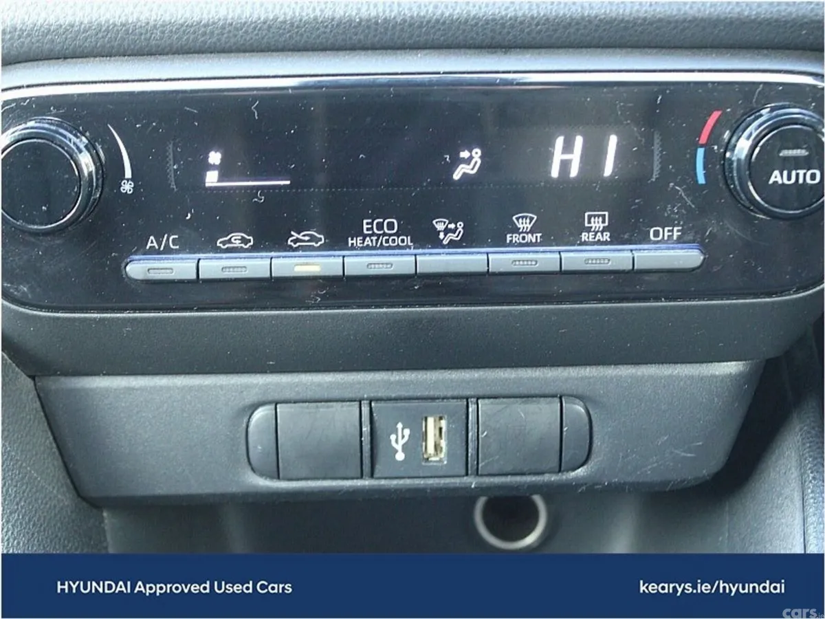 Toyota Yaris Hatchback, Petrol Hybrid, 2022, 