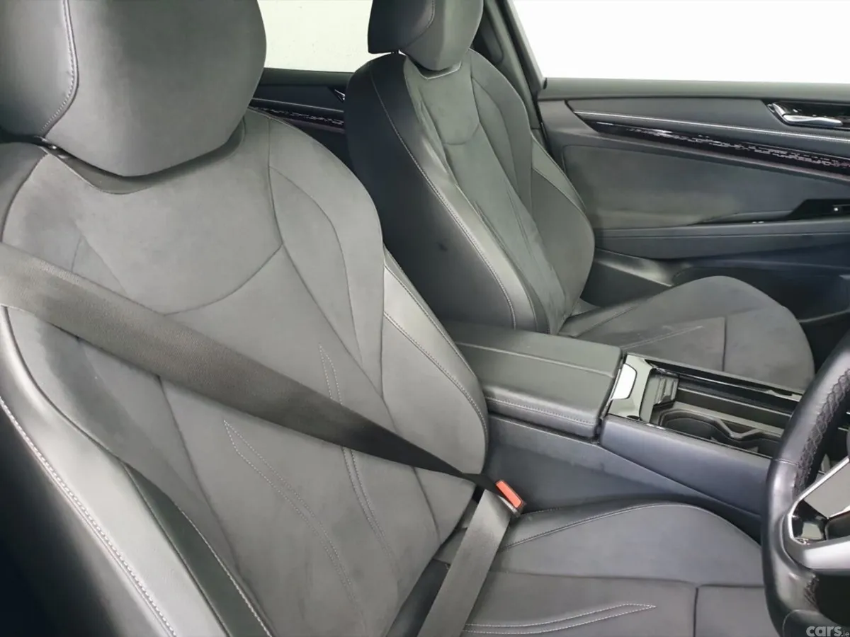 Volkswagen ID.7 Estate, Electric, 2024, Silver