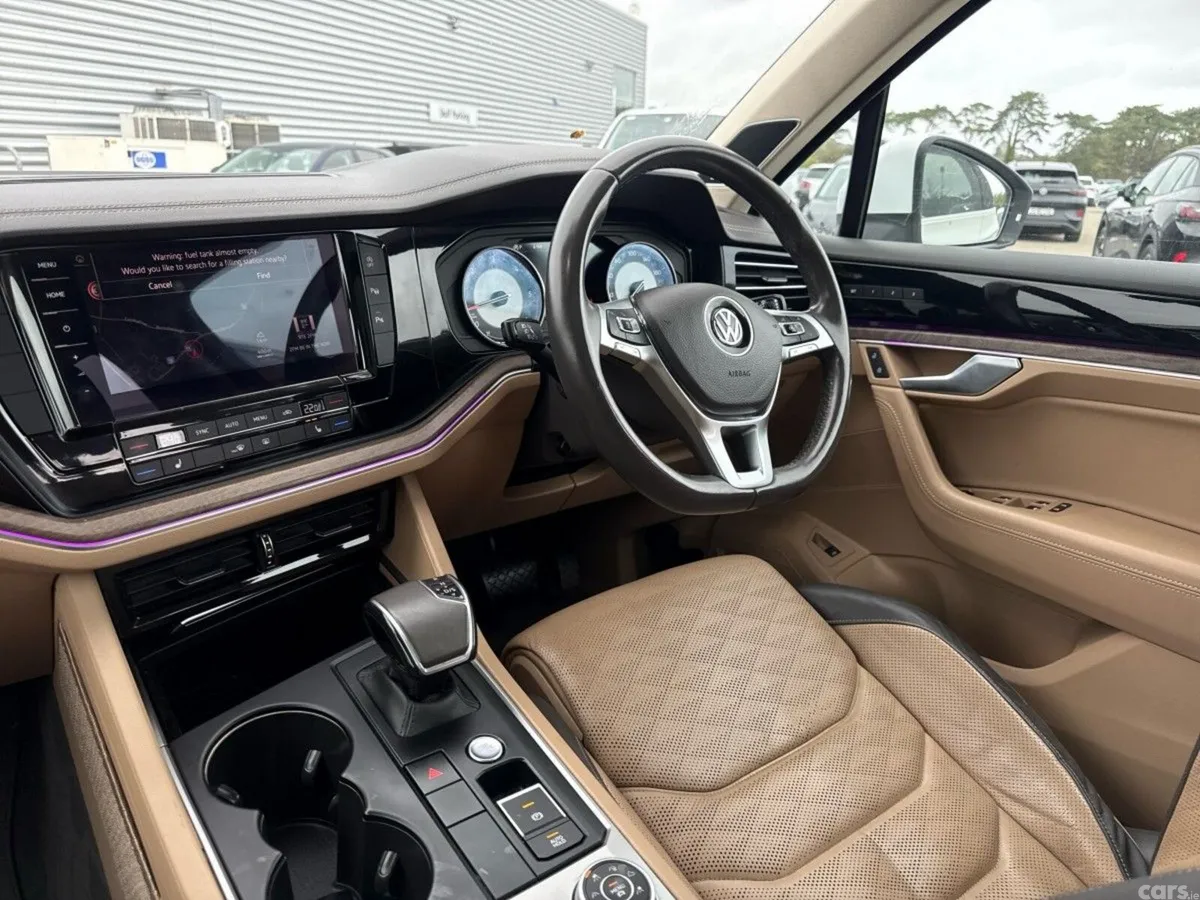 Volkswagen Touareg SUV, Diesel, 2019, White