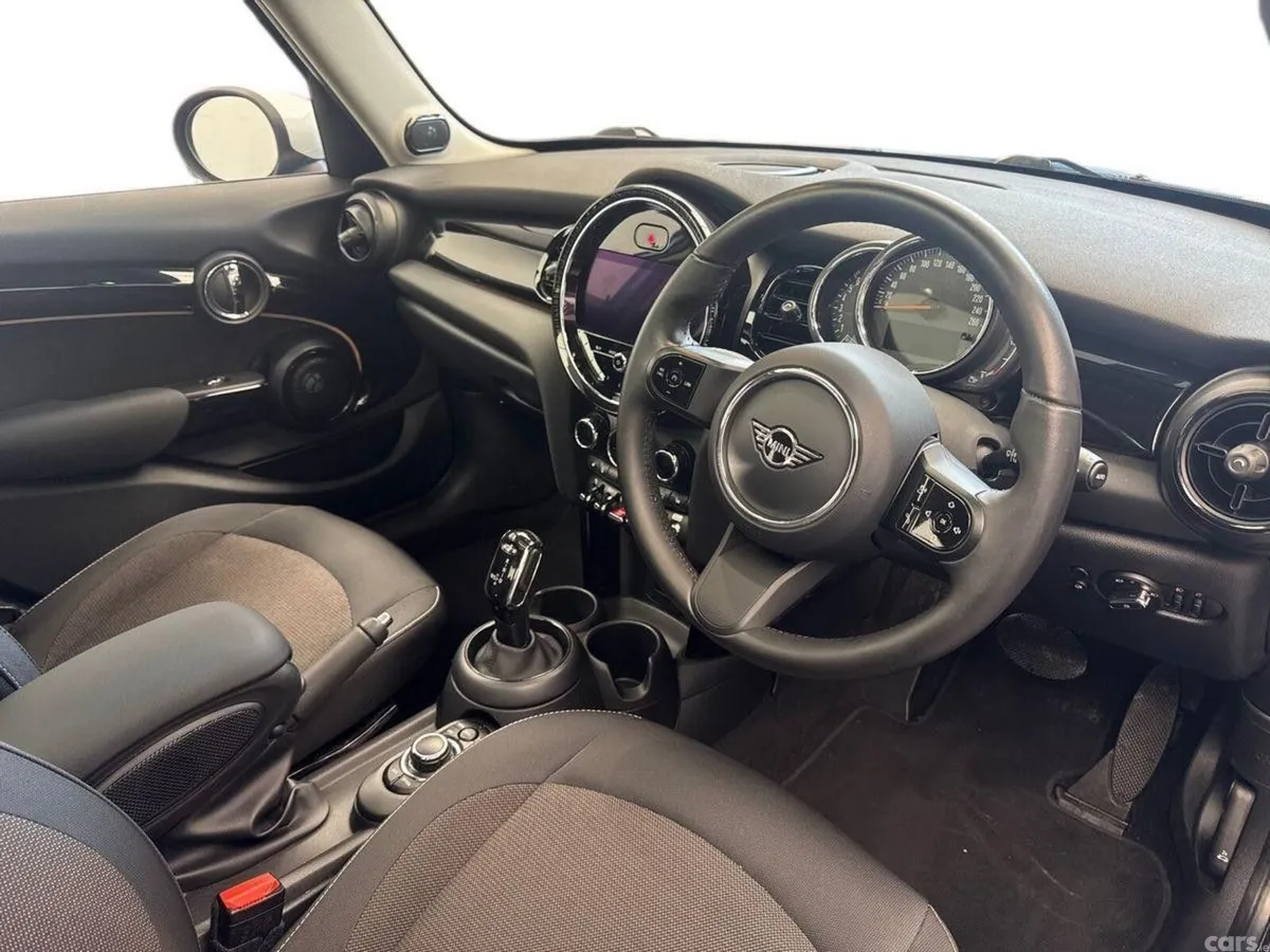 Mini Cooper Hatchback, Petrol, 2022, Blue