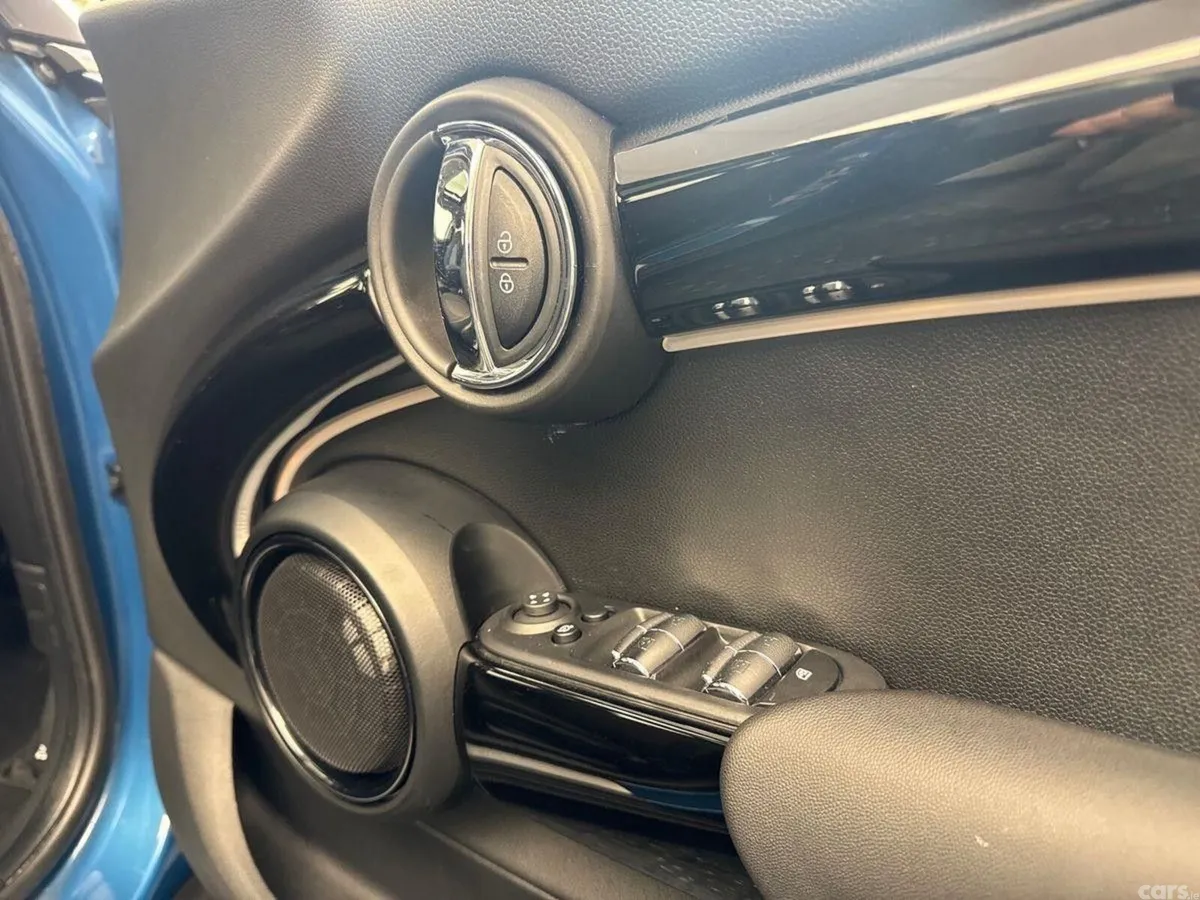 Mini Cooper Hatchback, Petrol, 2022, Blue