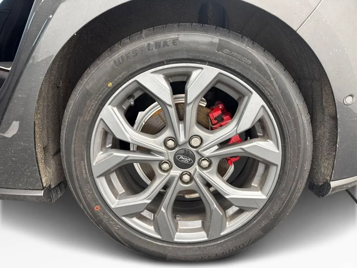 Ford Focus Hatchback, Diesel, 2025, Grey