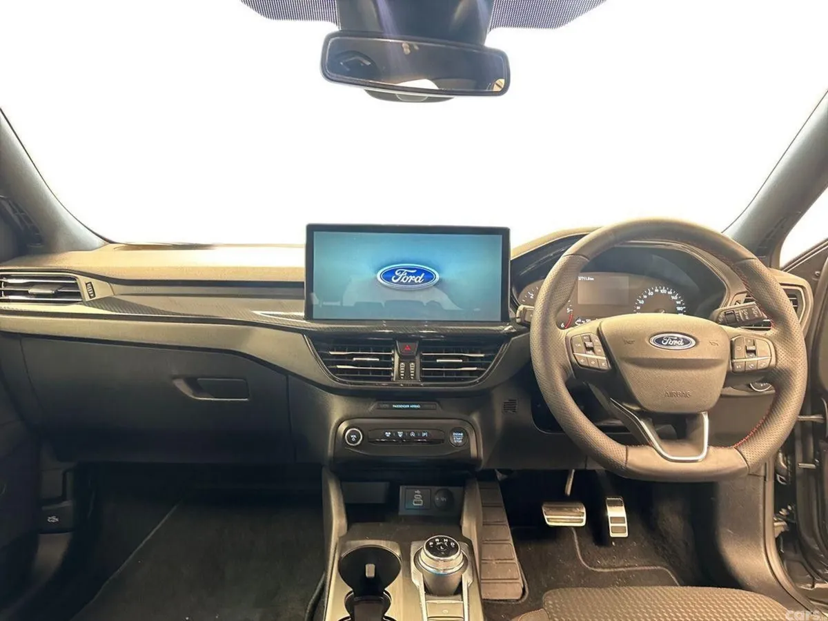 Ford Focus Hatchback, Diesel, 2025, Grey