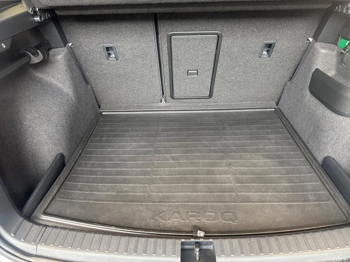 Skoda Karoq Estate, Petrol, 2022, Grey