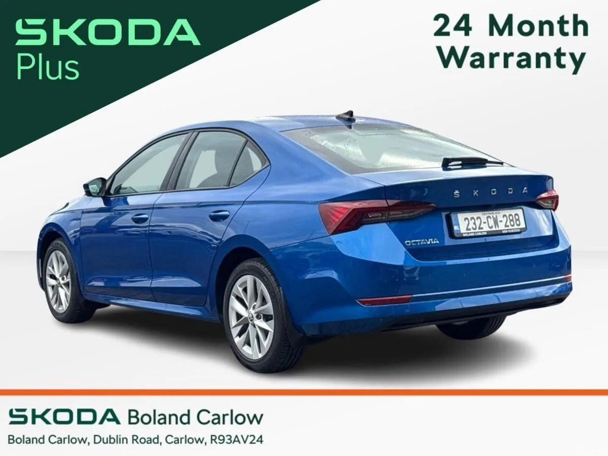 Skoda Octavia Saloon, Petrol, 2023, Blue