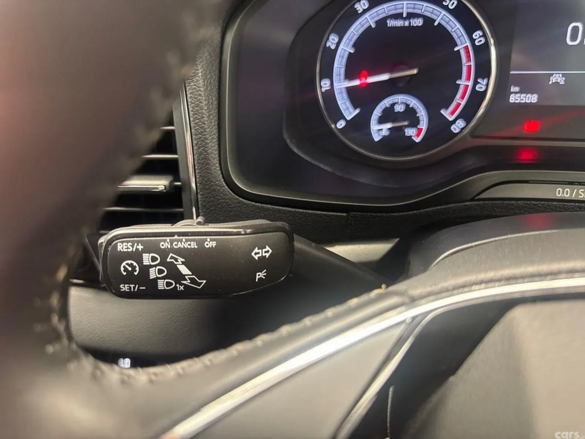 Skoda Karoq Estate, Petrol, 2022, Grey
