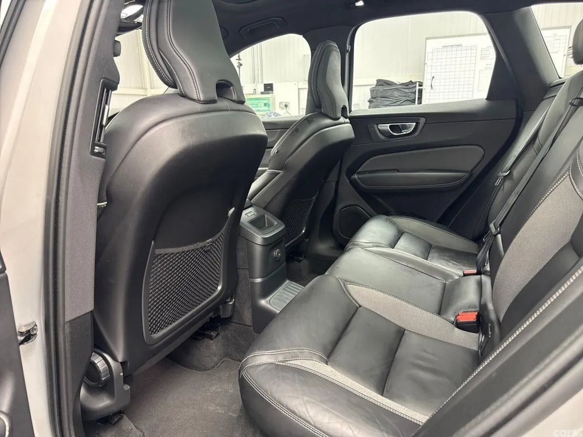 Volvo XC60 SUV, Petrol Plug-in Hybrid, 2024, Grey