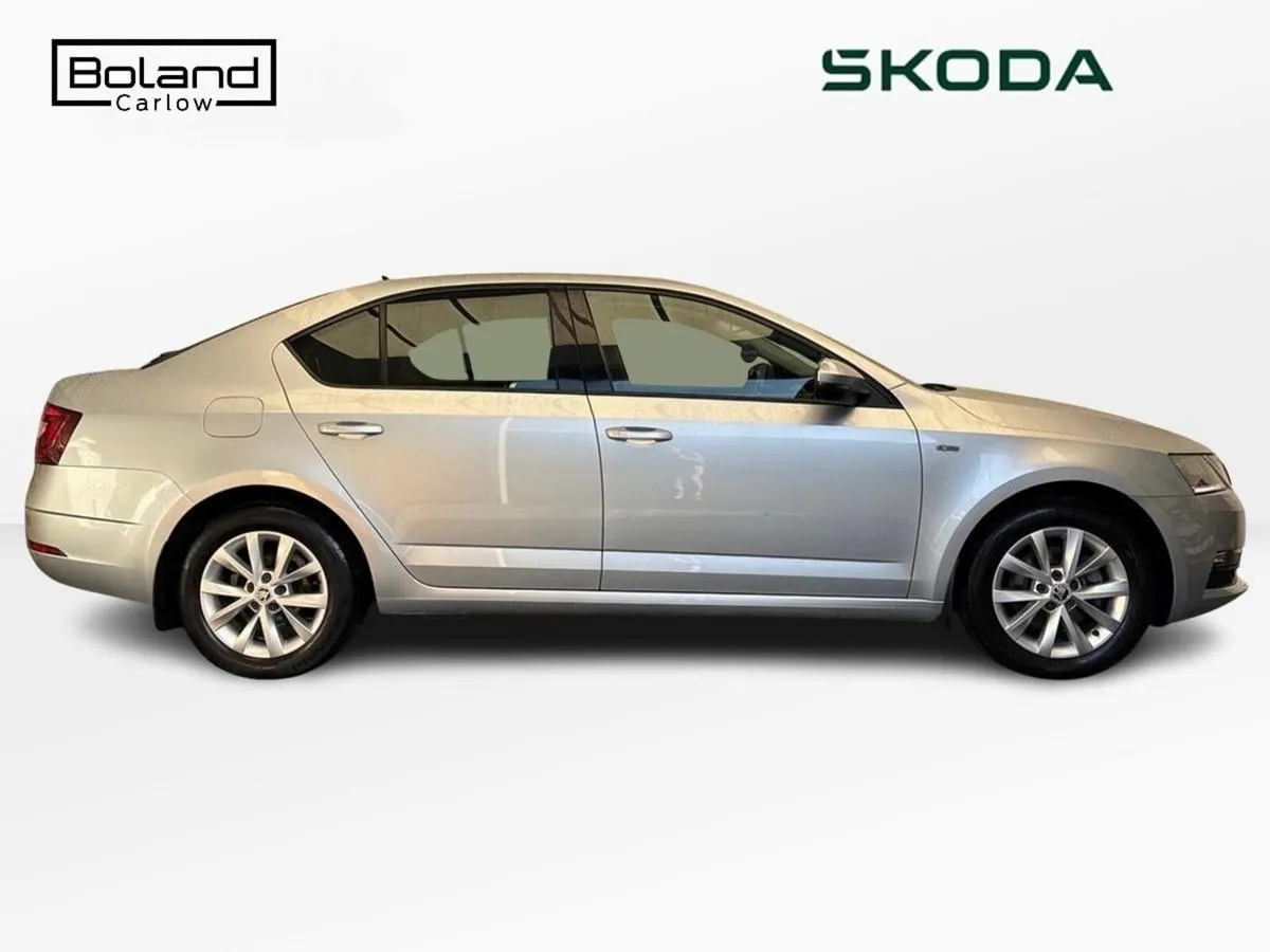 Skoda Octavia Saloon, Petrol, 2020, Grey