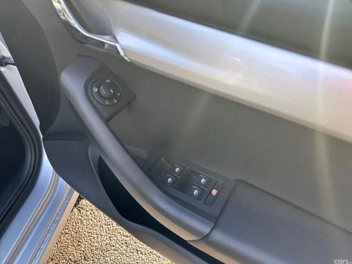 Skoda Octavia Saloon, Petrol, 2020, Grey