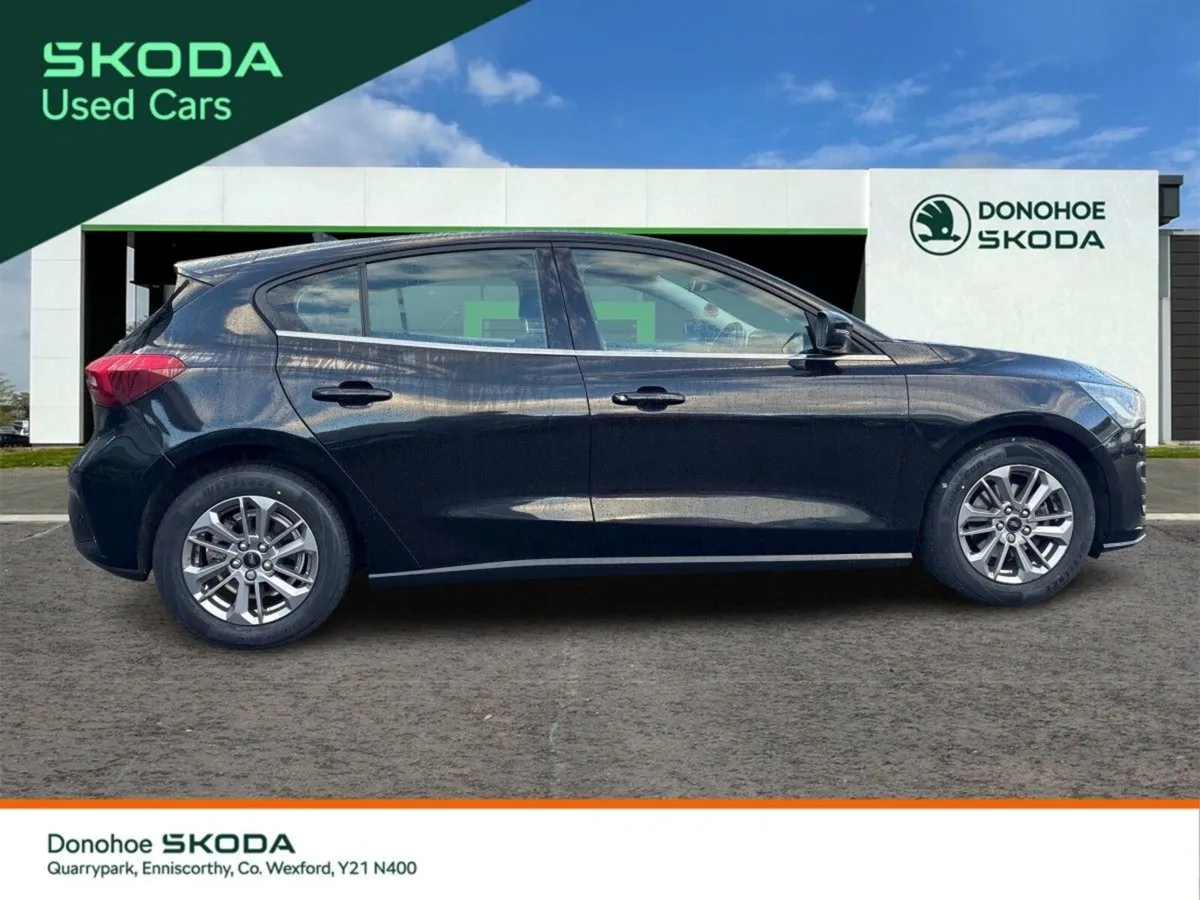 Ford Focus Hatchback, Diesel, 2023, Black