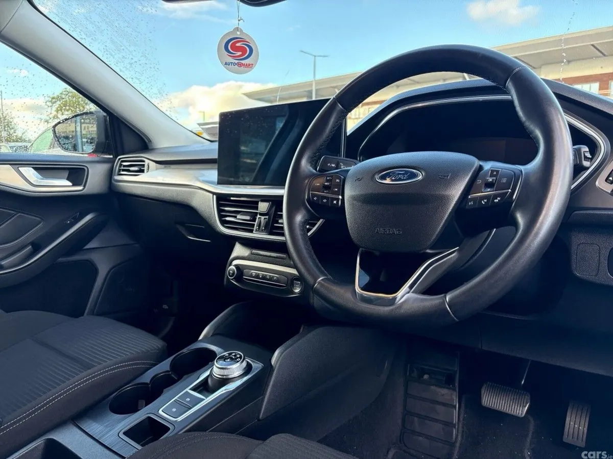Ford Focus Hatchback, Diesel, 2023, Black