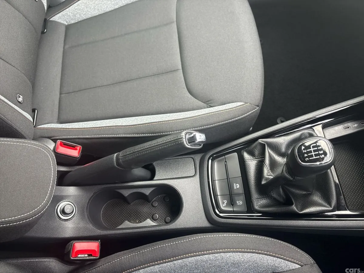 Skoda Kamiq Hatchback, Petrol, 2026, White