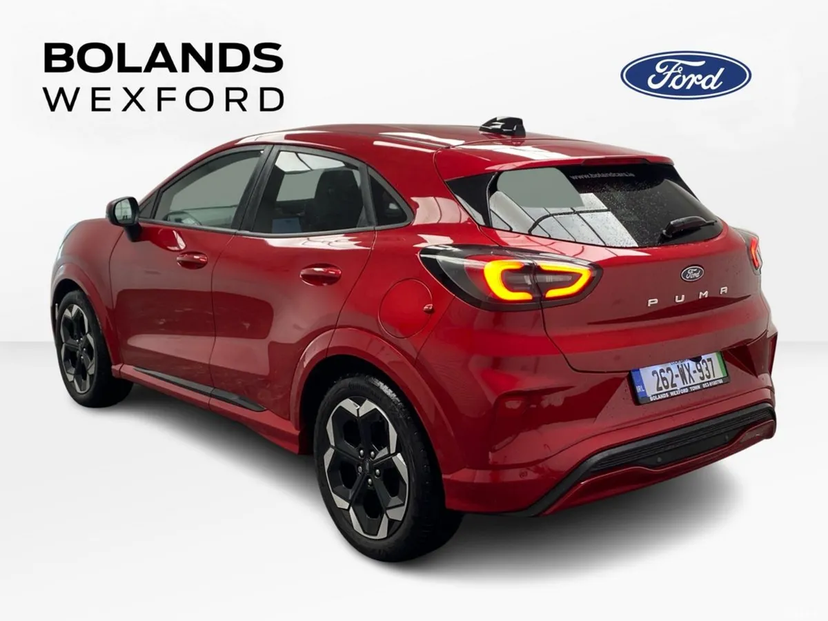 Ford Puma MPV, Electric, 2026, Red