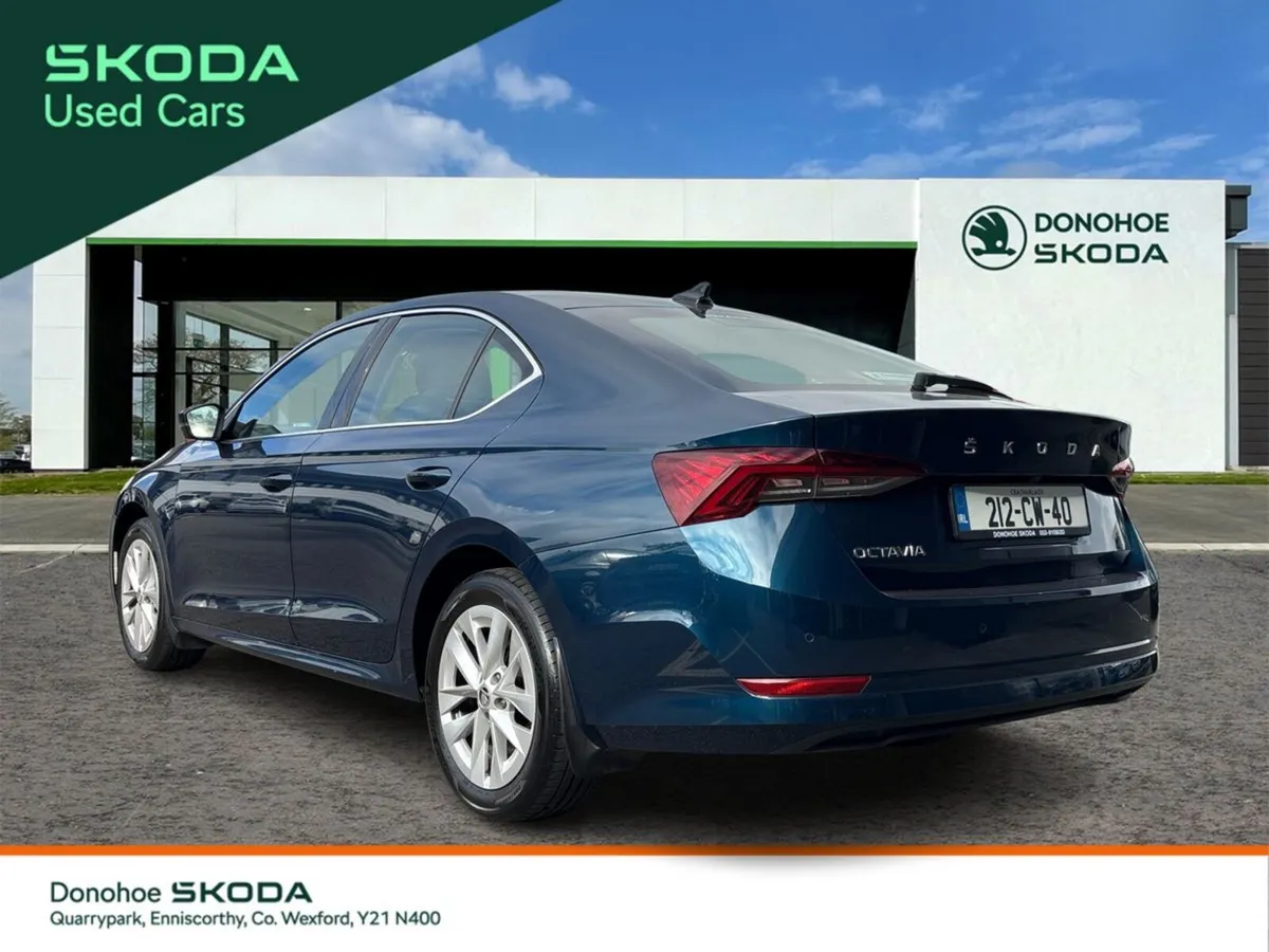 Skoda Octavia Saloon, Diesel, 2021, Blue