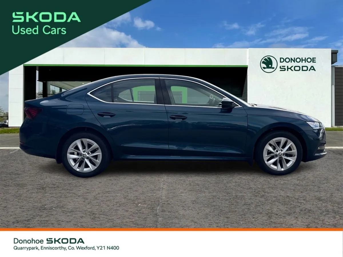 Skoda Octavia Saloon, Diesel, 2021, Blue