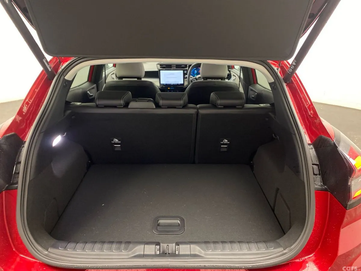 Ford Puma MPV, Electric, 2026, Red