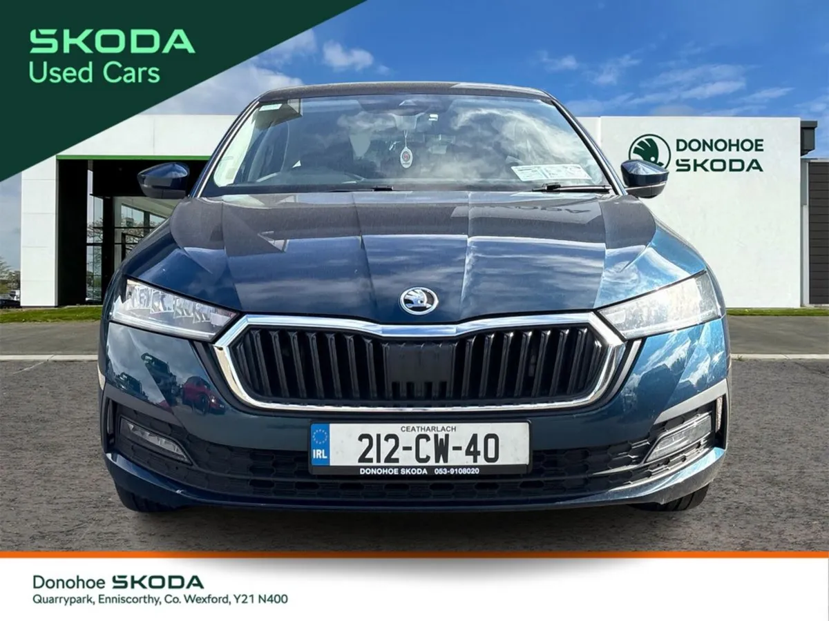 Skoda Octavia Saloon, Diesel, 2021, Blue
