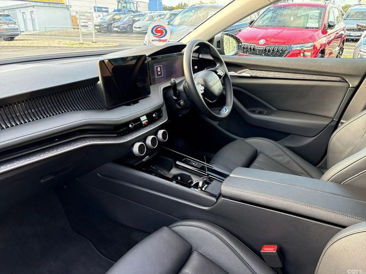 Skoda Superb Saloon, Diesel, 2026, Grey