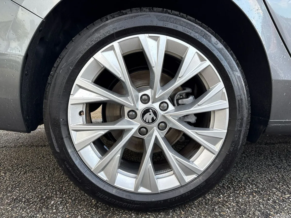 Skoda Superb Saloon, Diesel, 2026, Grey