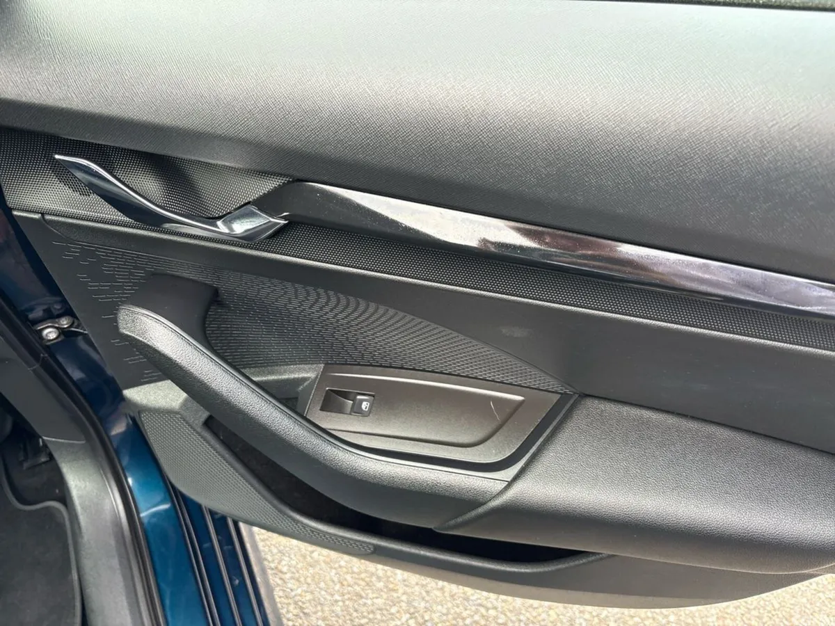 Skoda Octavia Saloon, Diesel, 2021, Blue