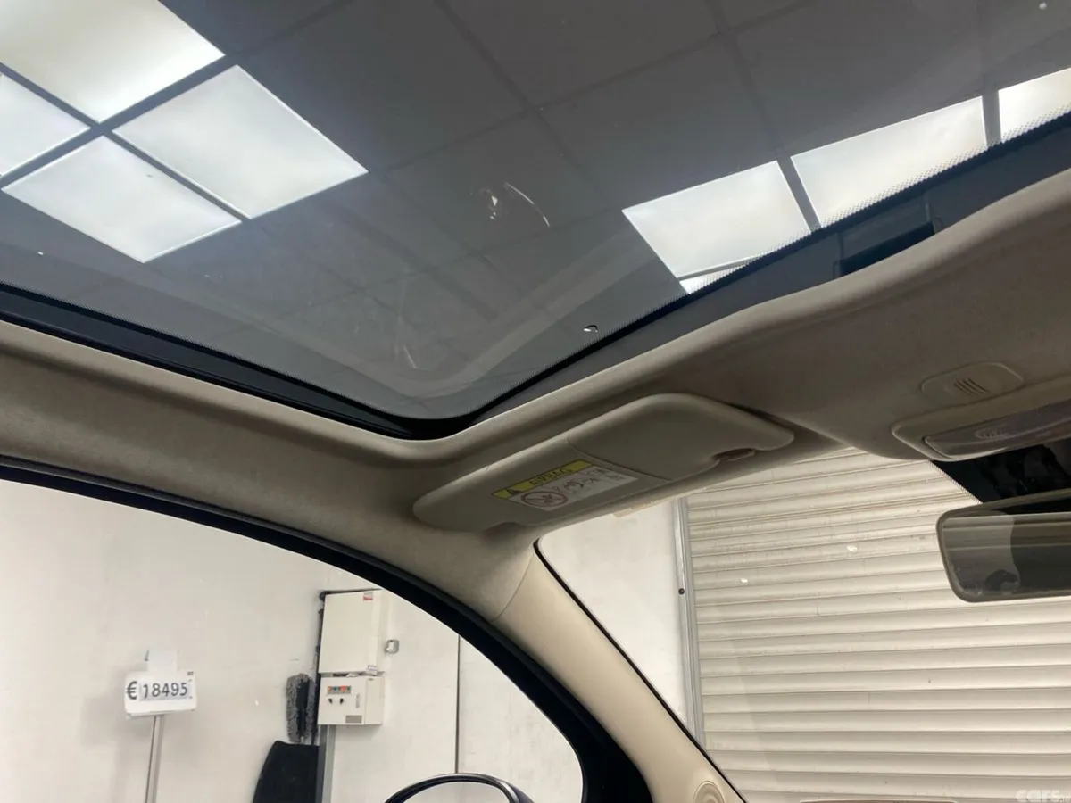 Fiat 500 Hatchback, Petrol, 2023, Blue