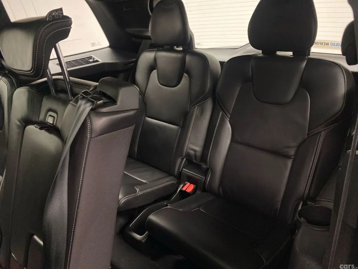 Volvo XC90 SUV, Petrol Plug-in Hybrid, 2024, Black