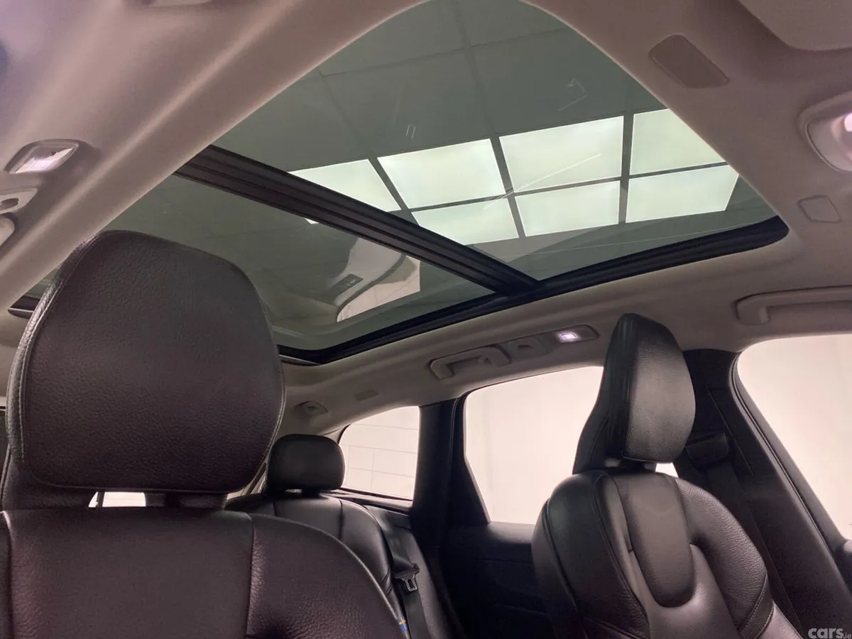 Volvo XC60 SUV, Petrol Plug-in Hybrid, 2023, Grey