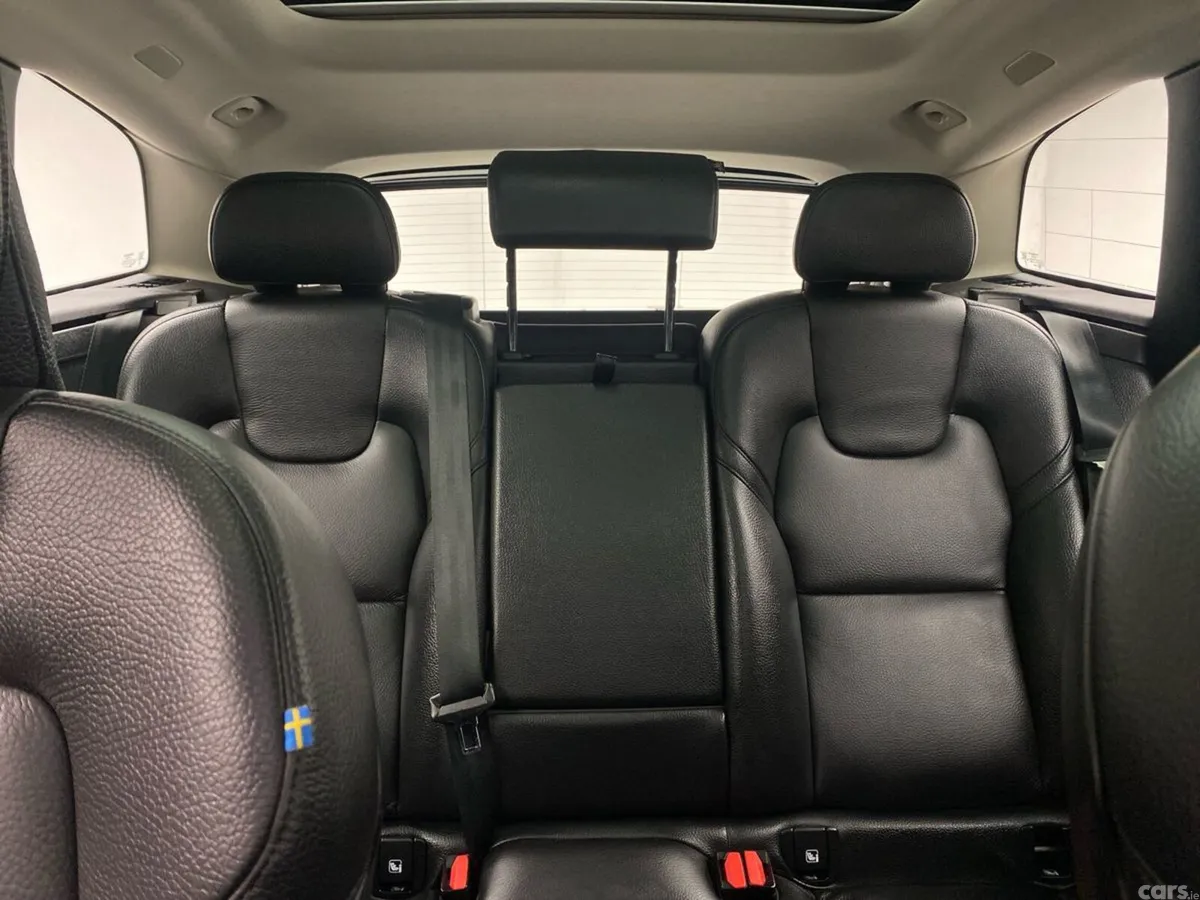 Volvo XC60 SUV, Petrol Plug-in Hybrid, 2023, Grey