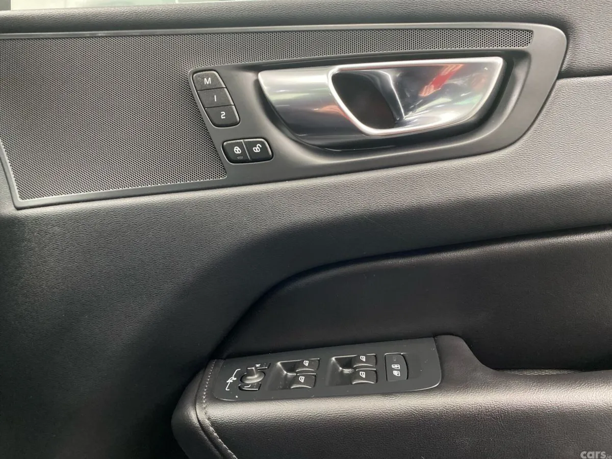 Volvo XC60 SUV, Petrol Plug-in Hybrid, 2023, Grey