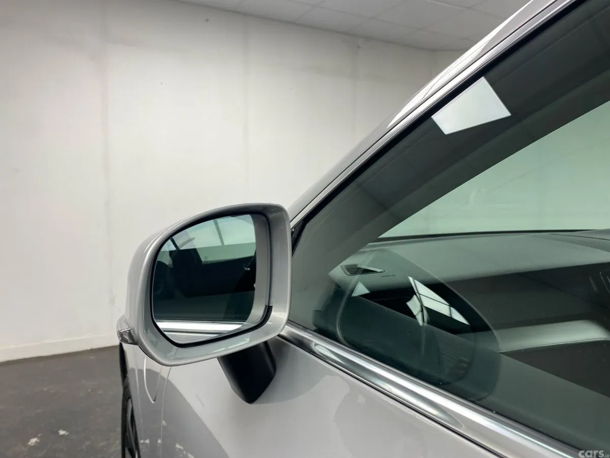 Volvo XC60 SUV, Petrol Plug-in Hybrid, 2023, Grey