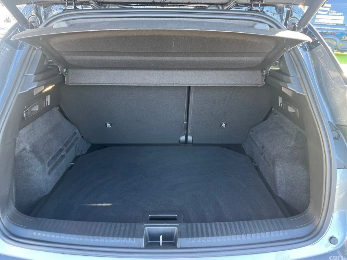 Renault Austral SUV, Petrol, 2024, Grey