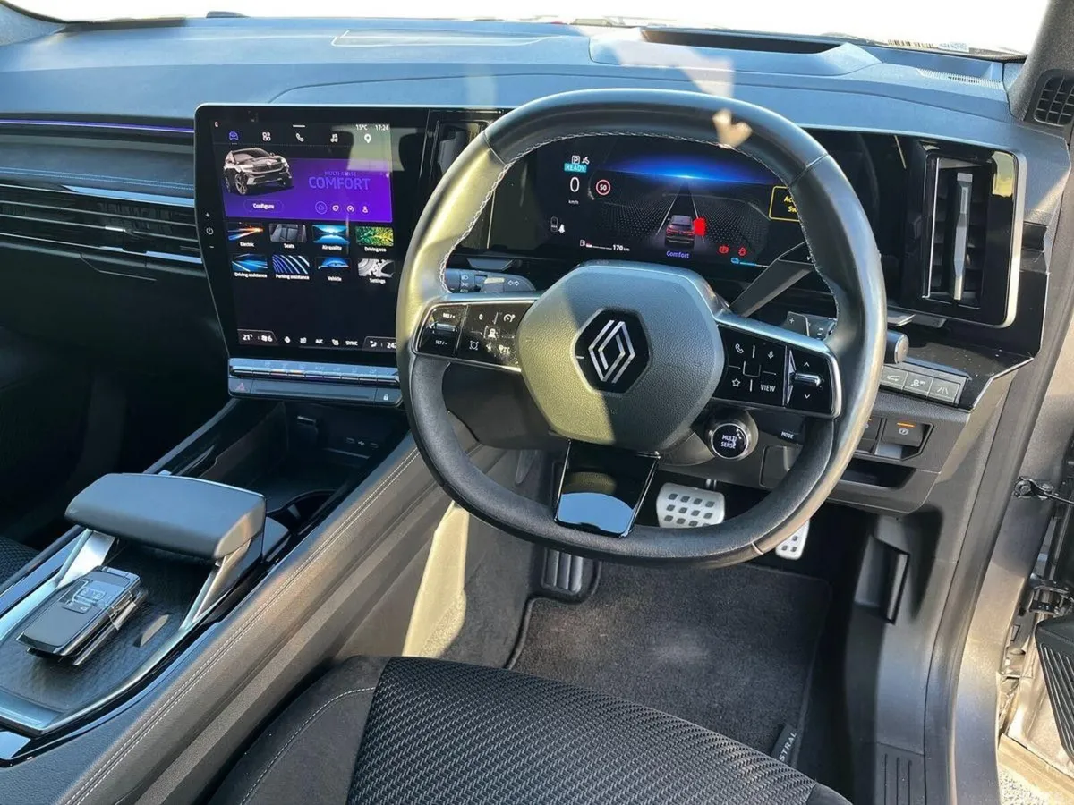 Renault Austral SUV, Petrol, 2024, Grey