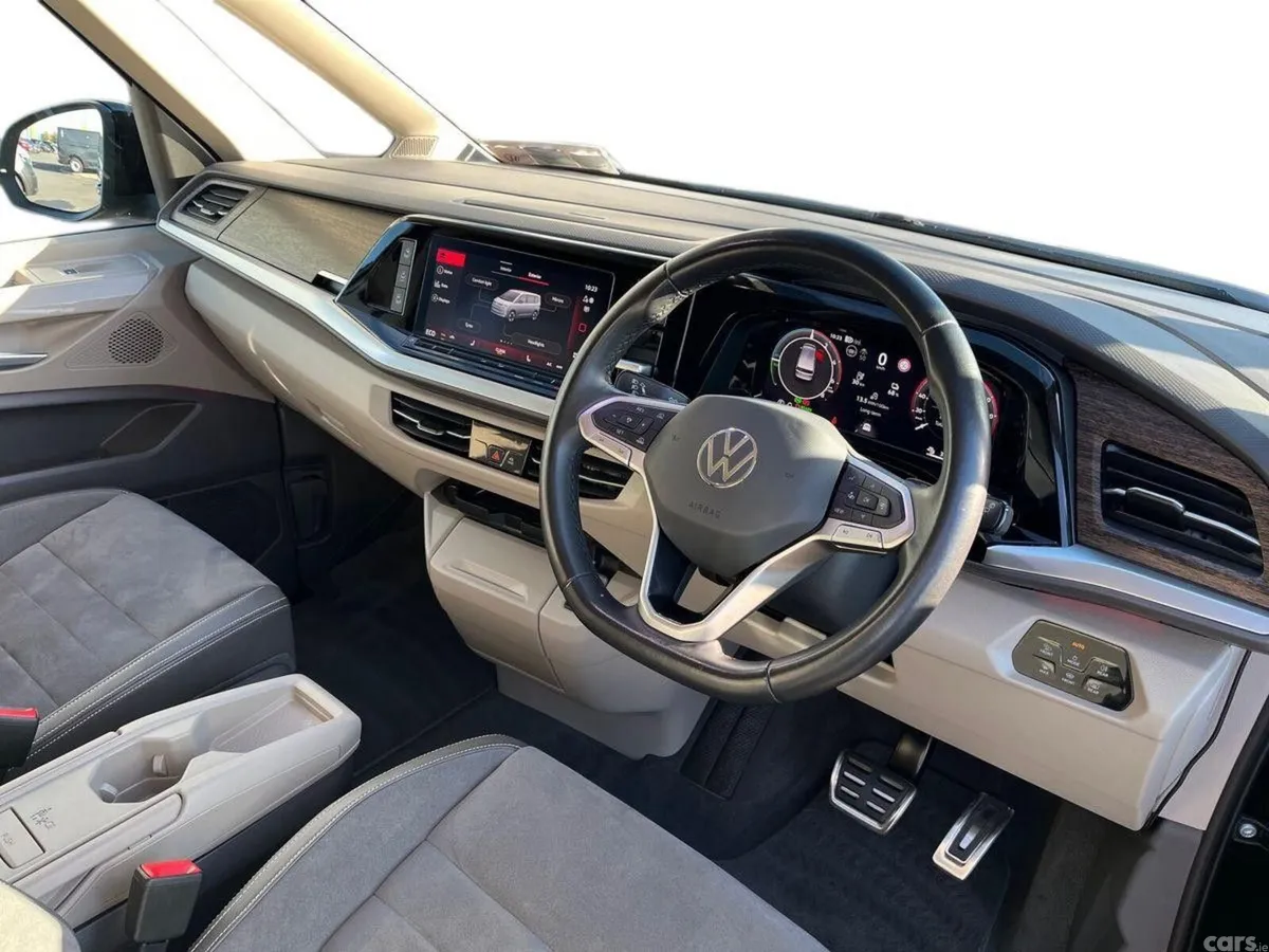 Volkswagen Multivan MPV, Petrol Plug-in Hybrid, 2025, Black