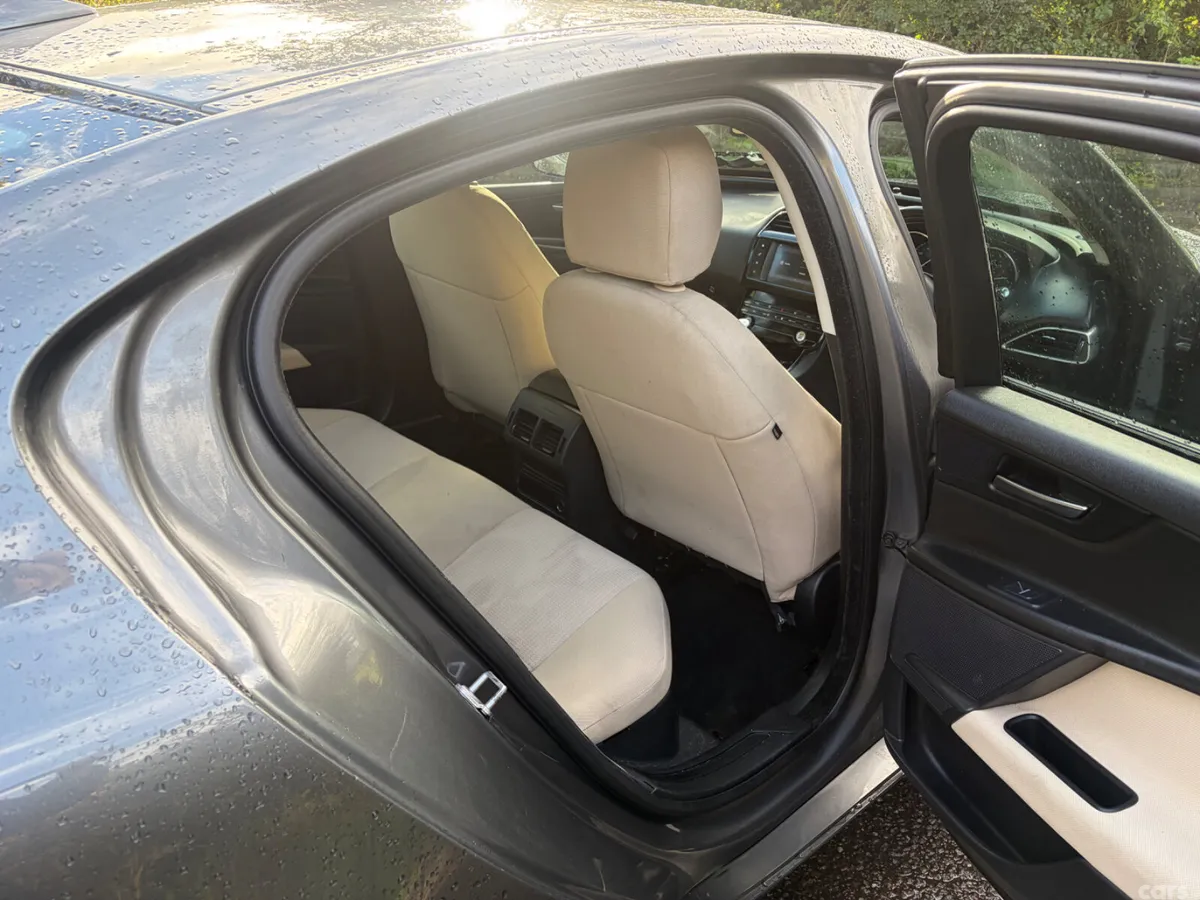 Jaguar XE Saloon, Diesel, 2015, Grey
