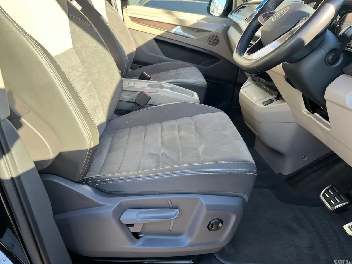 Volkswagen Multivan MPV, Petrol Plug-in Hybrid, 2025, Black