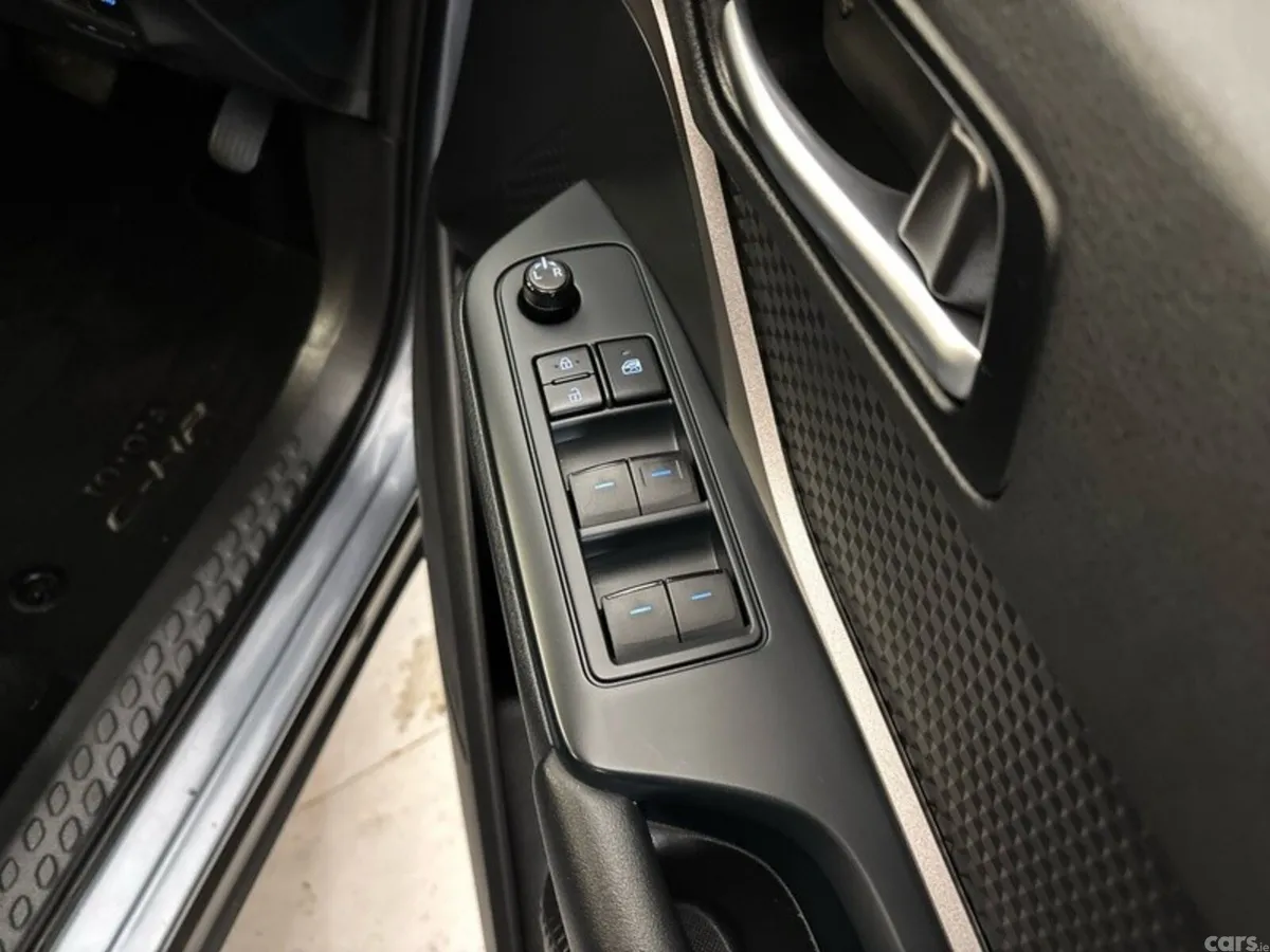 Toyota C-HR SUV, Petrol Hybrid, 2022, Grey
