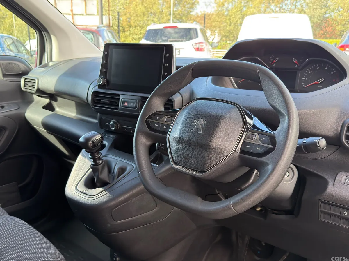 Peugeot Partner MPV, Diesel, 2019, Grey