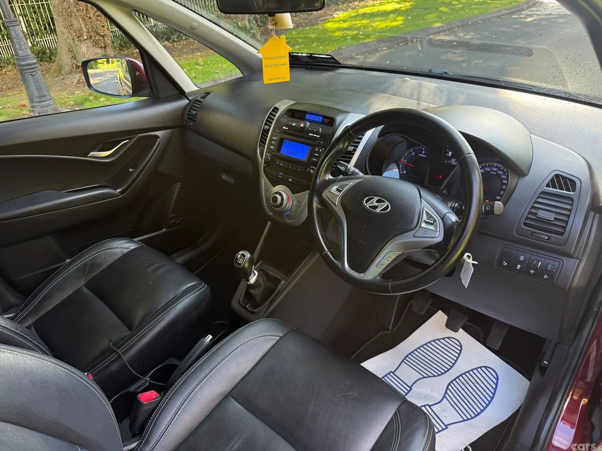 Hyundai ix20 MPV, Diesel, 2016, Red